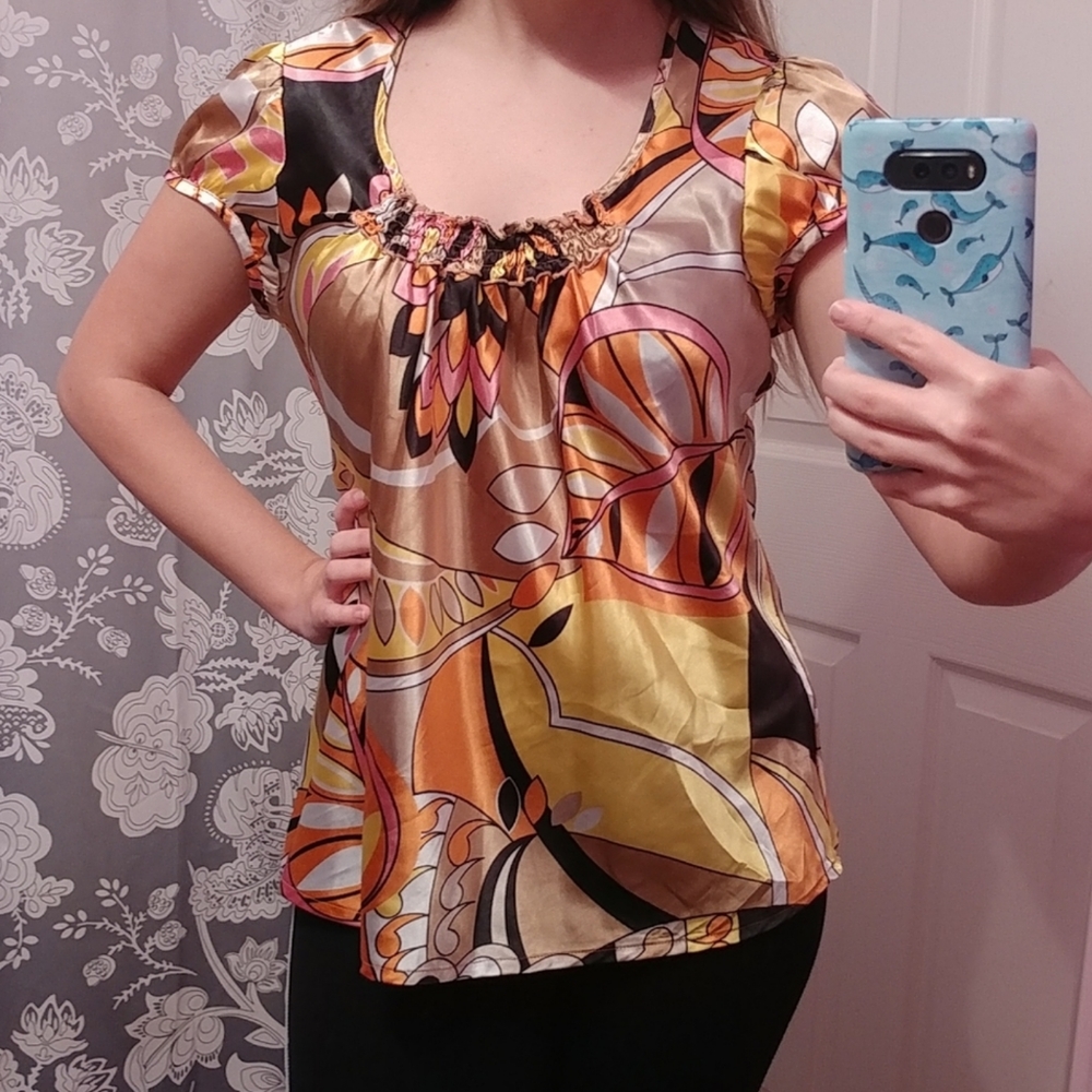 ALLISON TAYLOR Size M Silky Patterned Blouse